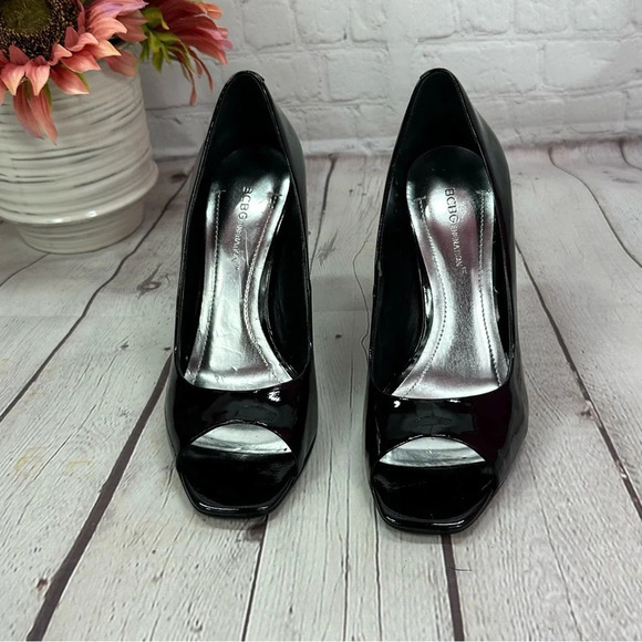 BCBGeneration black patent peep toe heels size 7.5 - Picture 8 of 8